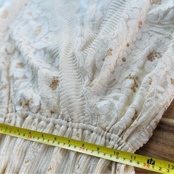 ISABELLE GERHART HOUSTON | 14 | BECKY BISOULIS Ivory Gold Lace Vtg Wedding Dress - Picture 9 of 16